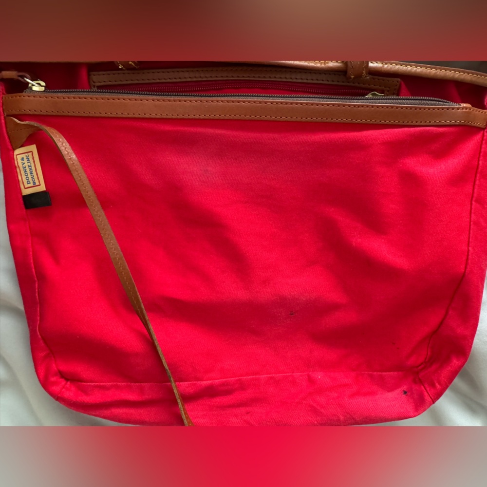 Dooney & Bourke Brown Patent Leather Venus Lee Tote Suede Bottom Red Interior - Picture 7 of 16